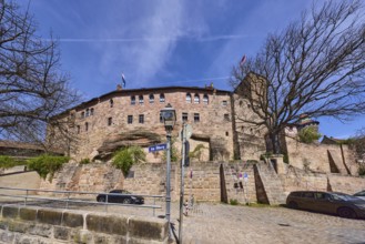 Kaiserburg, Kaiserkapelle, Heidenturm, castle, castle wall, castle chapel, angular tower, trees,