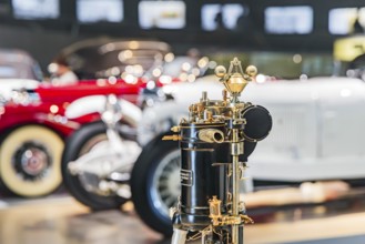 Diesel engine based on the pre-chamber principle. The Mercedes-Benz Museum in Stuttgart presents a