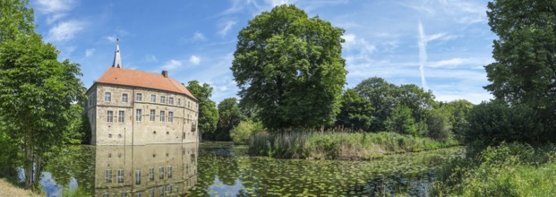 LÃ¼dinghausen Castle, moated castle, Renaissance castle, LÃ¼dinghausen, MÃ¼nsterland, North