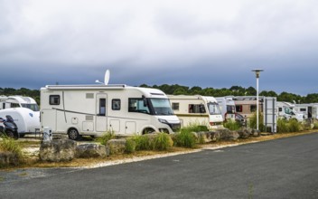 Campers in Le Verdon-sur-Mer, Nouvelle-Aquitaine, Gironde, France