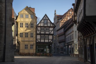 Morning atmosphere, half-timbered houses on the market square, Quedlinburg, Saxony-Anhalt, Germany