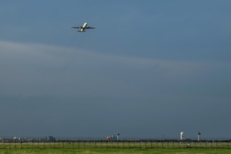 Aircraft Thai Airways, HS-TXK, Airbus A320-200, Bangkok, Thailand