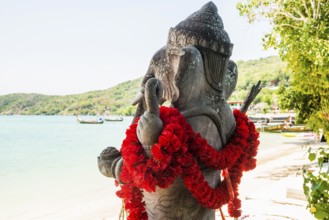 Elephant figure, Loh Dalum Beach, Koh Phi Phi, Krabi, Andaman Sea, Thailand