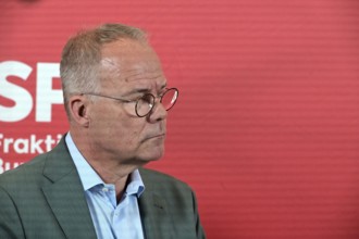 Matthias Miersch, Chairman of the SPD parliamentary group, at the press statement in front of the