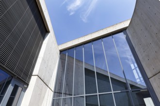 Conference pavilion, conference building, faÃ§ade detail, architect Tadao Ando, modern