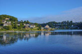 Idyllic lake with houses on the shore, clear blue sky on a sunny summer day, summer, Rursee,
