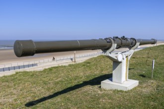 WWI German coincidence rangefinder, stereoscopic rangefinder at Atlantikwall Raversyde, Atlantic