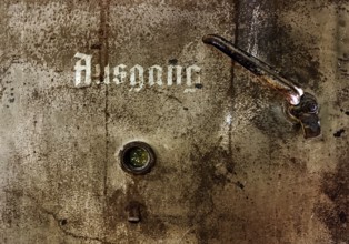 Historischer Luftschutzkeller, memorial and memorial, detail, Düsseldorf, North Rhine-Westphalia,