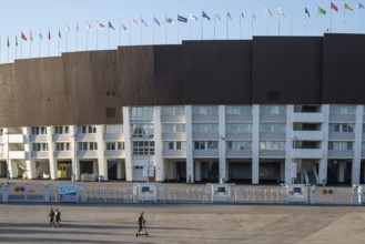 Olympic stadium with flags on the roof, architects Yrjö Lindegren and Toivo Jäntti, Helsinki,