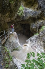 Almbachklamm, Berchtesgaden Biosphere Reserve, hikers, Almbach, Berchtesgaden Alps, Upper Bavaria,