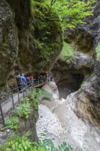 Almbachklamm, Berchtesgaden Biosphere Reserve, hikers, Almbach, Berchtesgaden Alps, Upper Bavaria,