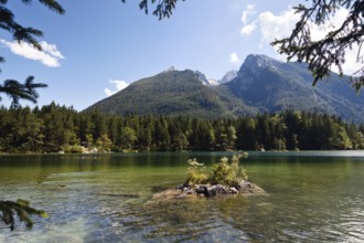 Hintersee with Schartenspitze and Wasserwandkopf, Ramsau, Upper Bavaria, Alps, Germany