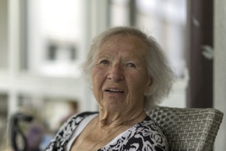 86-year-old woman, retirement home, Jettingen, Baden-Württemberg, Germany