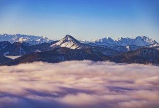 View from Kulmspitze, Faistenauer Schafberg juts out of the sea of fog, inversion weather,