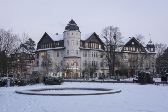 A house on Mexikoplatz glows again after the extensive power outage in the Steglitz-Zehlendorf
