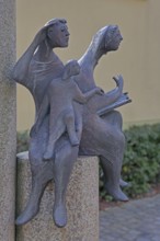Sculpture Reading people artist unknown, sitting figures reading in a book, book reader, child,
