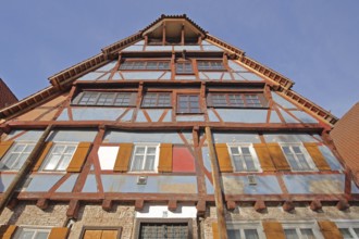 Former tanner house built in 1422, half-timbered house, looking up, gable, Vordere Gerbergasse,