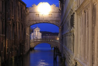 The Bridge of Sighs (Il ponte dei Sospiri), the connection from the Doge's Palace to the new
