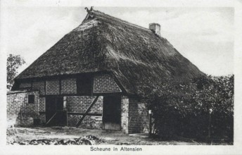 Altensien, thatched barn, a district of the Baltic Sea resort of Sellin on Rügen,