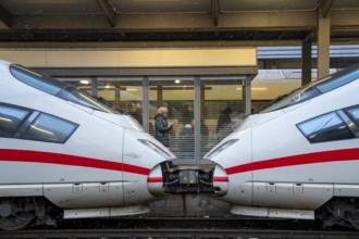 ICE train on the platform in Essen Central Station, North Rhine-Westphalia, Germany