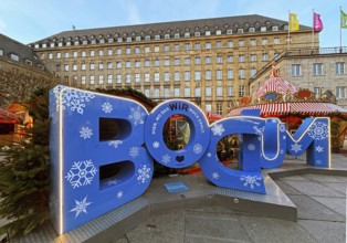 Bochum lettering on the town hall forecourt with Christmas market at Bochum City Hall, Ruhr area,