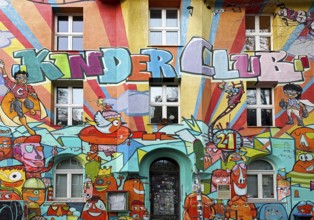 Kiefernstraße children's club, active branch of the Youth Welfare Office in the street art mile