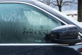 Auto Seitenfenster Frost, Lugano, Tessin, Switzerland