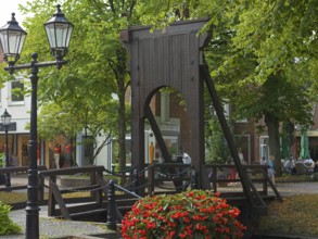 Klappbrücke am Hauptkanal, Papenburg, Emsland, Lower Saxony, Germany