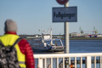 Weser ferry, ferry ship Bremerhaven, in the mouth of the Weser, connects Bremerhaven with Nordenham