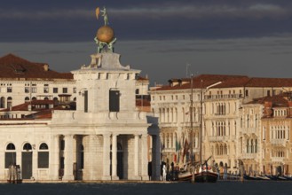 Dogana da Mar, entrance to the Grand Canal, Venice, Vneto, Italy