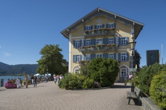 Historic town hall, tourists on the promenade on the shores of Tegernsee, town of Tegernsee, Upper