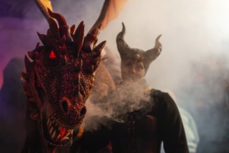 Teufelin, woman with horns with dragon, fog, murmurs, winter, Waldburg Castle, Allgäu,