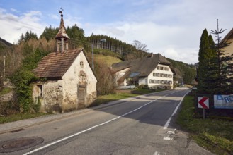 Old Ibicher chapel, historic chapel, general architecture, Black Forest house, lantern, sidewalk,