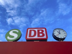 Logo Deutsche Bahn, DB, S-Bahn, clock, sky, blue, Bad Cannstatt station, Stuttgart,