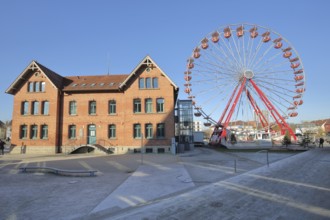 Hospitals and Ferris wheel during the Christmas market, Bürgerpark, Reutlingen, Swabian Alb,