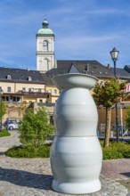 Sculpture in the form of a vase, art installation One Million by artist Uli Aigner, Purple Path art