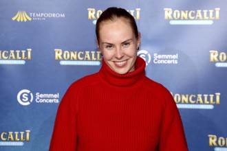 Clara Lösel, Roncalli Christmas Circus Premiere, Tempodrom, Berlin 19.12.2025