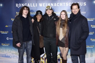 Lennon Heinze, Jackie Brown, Sam Heinze, Lucille Heinze and Thomas Heinze, Premiere Roncalli