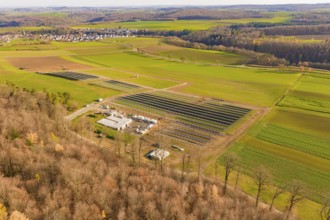 Large solar park, embedded in an extensive rural landscape, energy revolution, construction of PV