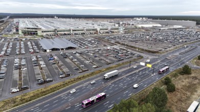 Tesla Gigafactory Grünheide, 19.12.2025, Grünheide, Brandenburg, Germany