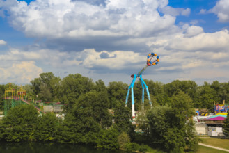Fairground in Ulm Friedrichsau, folk festival, hustle and bustle, amusement park, amusement