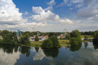 Fairground in Ulm Friedrichsau, folk festival, hustle and bustle, ferris wheel, amusement park,