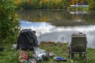 Angler am Happurger Stausee, Happurg, Middle Franconia, Bavaria, Germany