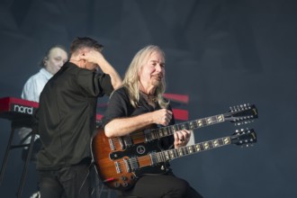 Bernd Römer, guitarist from Karat live on 50 years of KARAT tour in Berlin's Max-Schmeling-Halle on
