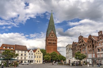 Am Sande Square and St. Johannis Church, Hanseatic City of Lüneburg, Lower Saxony, Germany