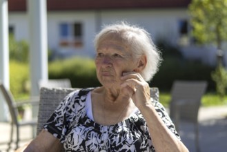 Thoughtful 86-year-old woman, retirement home, Jettingen, Baden-Württemberg, Germany