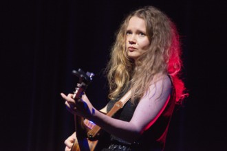 Magda NOVELS, concert as part of the record release tour for the album Vol.1 Shadow Work at