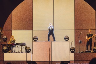 Kerstin Ott live on Für immer für euch | Live with band tour in Berlin's Uber Arena on 03.12.2025