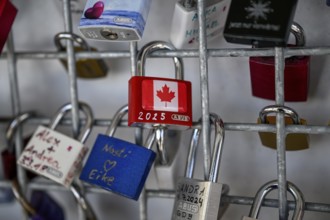 Love castles at the mountain station of the Zugspitz cable car, Austrian side, municipality of