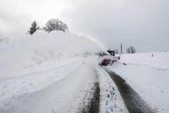 Snowplow and snowy road, Hofsgrund, Schauinsland, Black Forest, Southern Black Forest,